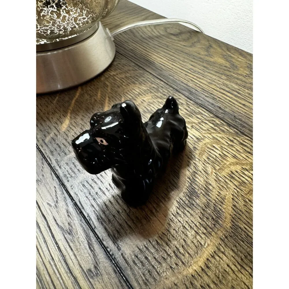 2 vintage ceramic scottie dogs, Scottish terriers